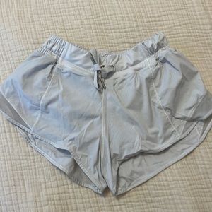 lululemon hotty hot short with drawstring 2.5 inches in white